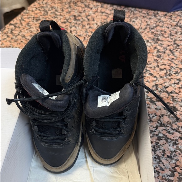 Nike Kids Black and Tan Sneakers - Picture 3 of 6